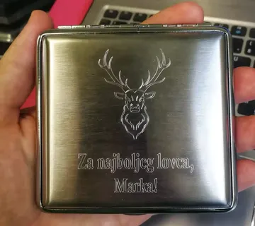 Tabakera s graviranjem - cover