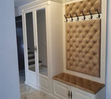 Predsodlje sa ormarom i vješalicom - cover