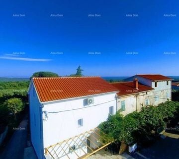 Prodaje se obiteljska renovirana kuća, Valtura. (prodaja) - cover