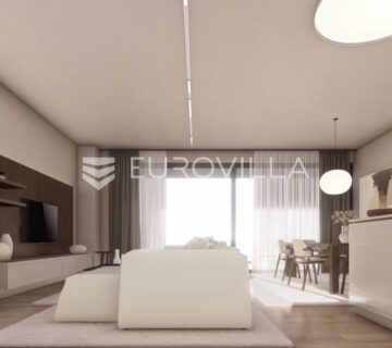 Istra, Umag - Moderan stan u prizemlju s privatnim vrtom samo 200m od mora - cover
