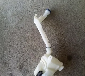 Citroen C3 2016 g posuda vode brisača sa motorićem - cover