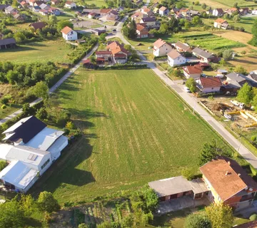 Prodaja građevnog zemljišta na super lokaciji - cover
