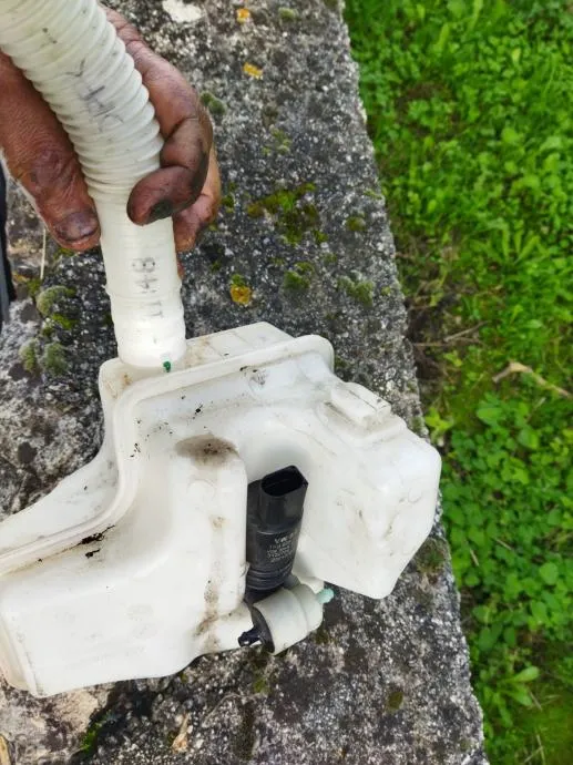 VW UP 2015 POSUDA VODE BRISAČA KOMPLET - cover