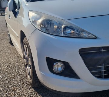 Peugeot 207 SW 1,6 HDI - cover