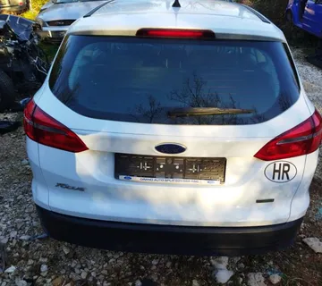 FORD FOCUS MK3.5 2016 KARAVAN ZADNJA GEPEK VRATA - cover