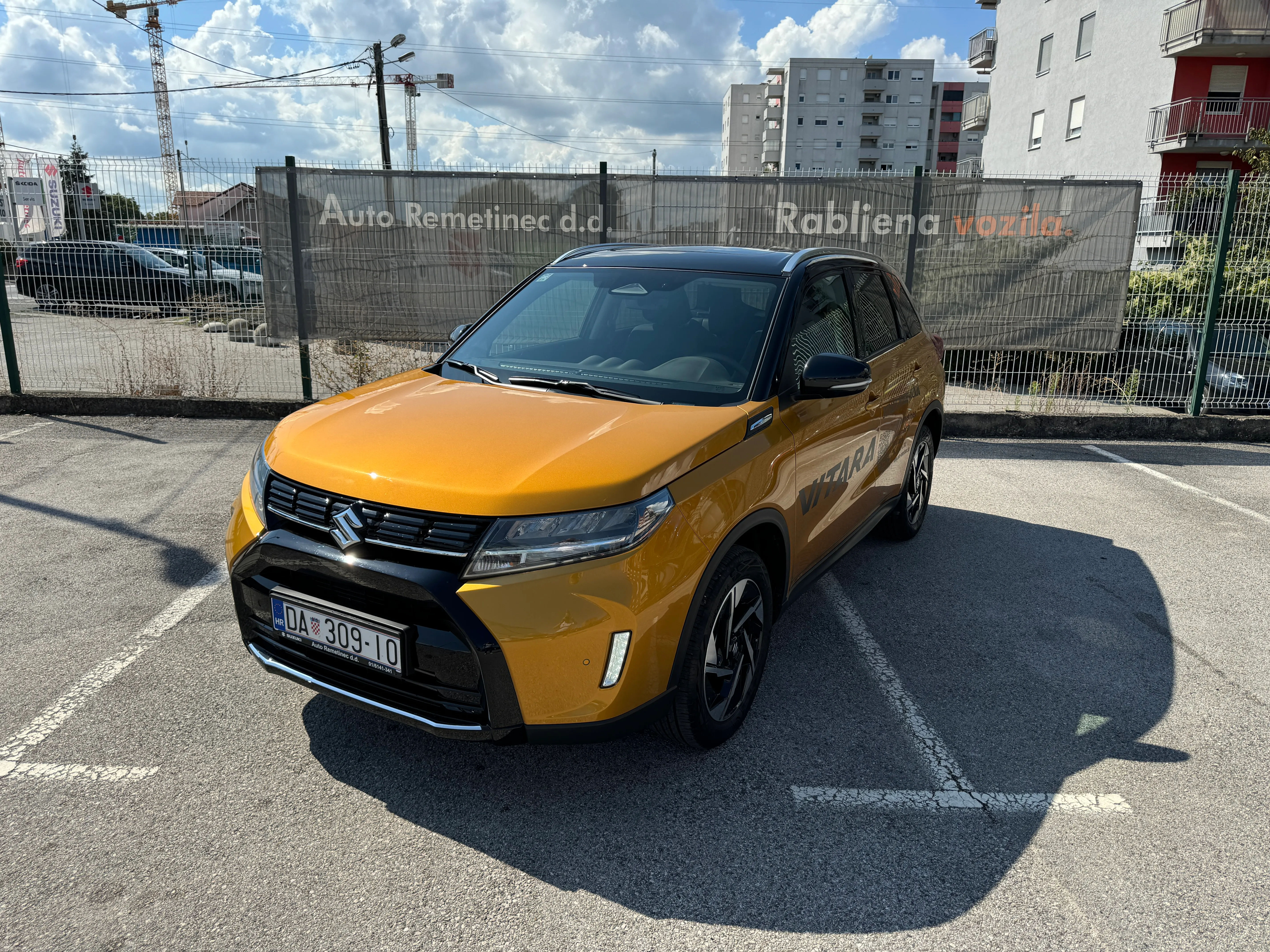 Suzuki Vitara 1,4 GLX+ 4WD HYBRID - cover