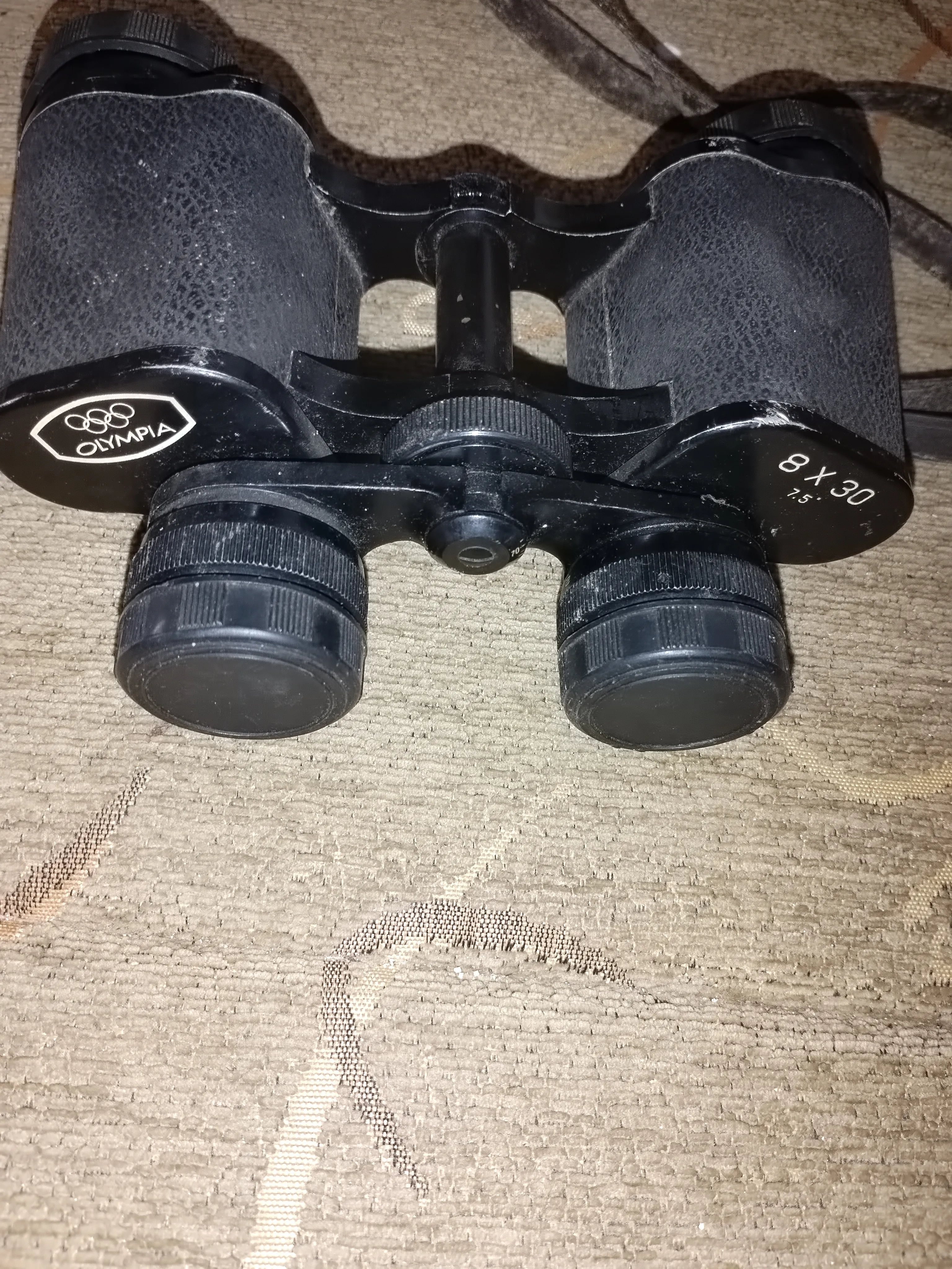 Stari dalekozor Olympia 8×30 - cover