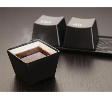 Set od 3 šalice u obliku tipki Ctrl - Alt - Del i poslužavnik - cover