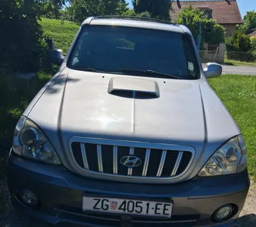 Prodajem hyundai terracan 2.9 crdi 4wd 110kw - cover