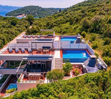 Vila na prodaju - Korčula - cover