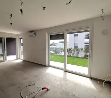 Dvosoban stan s pogledom na more (S2) - cover