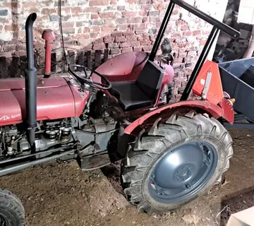 TRAKTOR IMT 539 DE LUXXE - cover