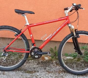 Specialized sa 26 cola kotačima, 27 brzina, alu-ram 43 cm - cover