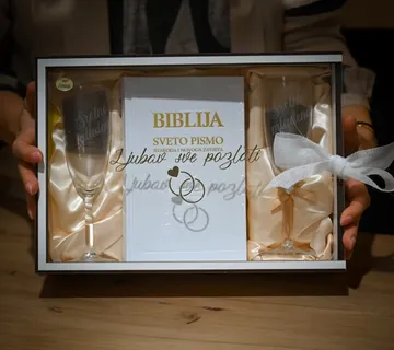 Poklon paket za mladence “Zauvijek zajedno” - cover