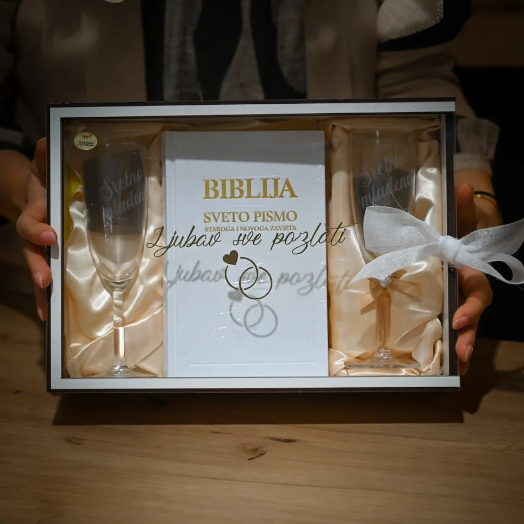 Poklon paket za mladence “Zauvijek zajedno” - cover