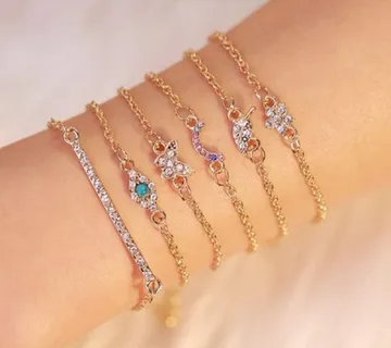 Komplet narukvica Krystle - 6 različitih narukvica - cover