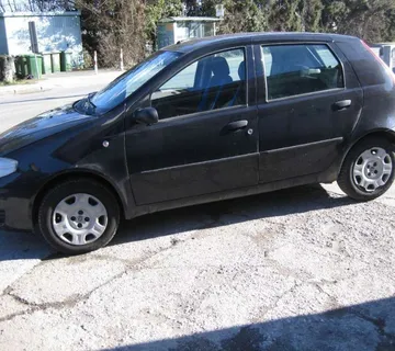 Fiat Punto Multijet 1.3 Jtd sa Klimom i reg. - cover