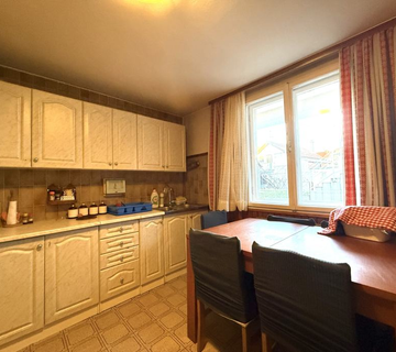  Sjajna Kuća s dva stana Zagreb (Donja Dubrava), 110.00 m2 (prodaja) - cover