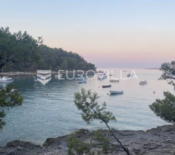 Istra,  Premantura, građevinsko zemljište na top lokaciji - cover