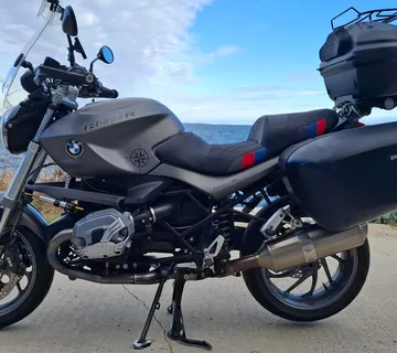 BMW R1200R 2012. 76000 km - cover
