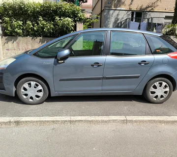 Prodajem Citroen C4 Picasso - cover