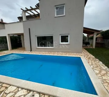 Dvojna kuća nedaleko Poreča (prodaja) - cover