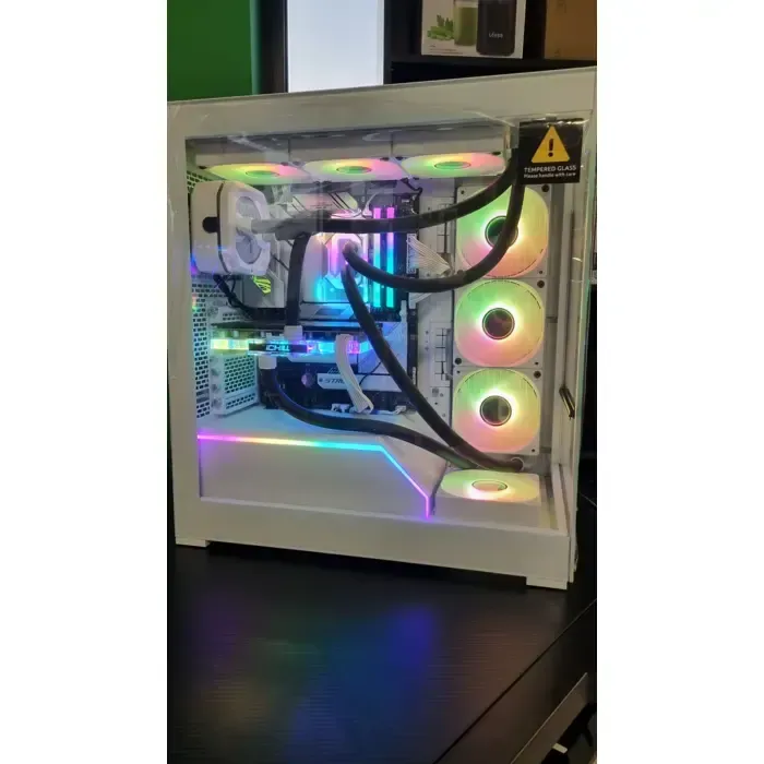 Samurai Custom Gamer (Ryzen 7 9800X3D, Custom Liquid, 32GB DDR5 - cover