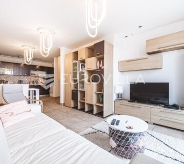 Zagreb, Rudeš, trosoban stan NKP 75,22 m2 + garaža - cover