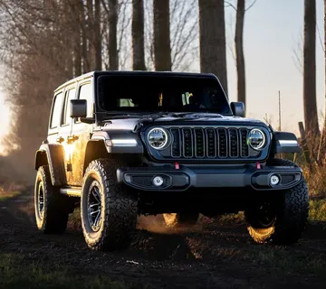 Jeep Wrangler Rubicon 3.6L V6 automatik - cover