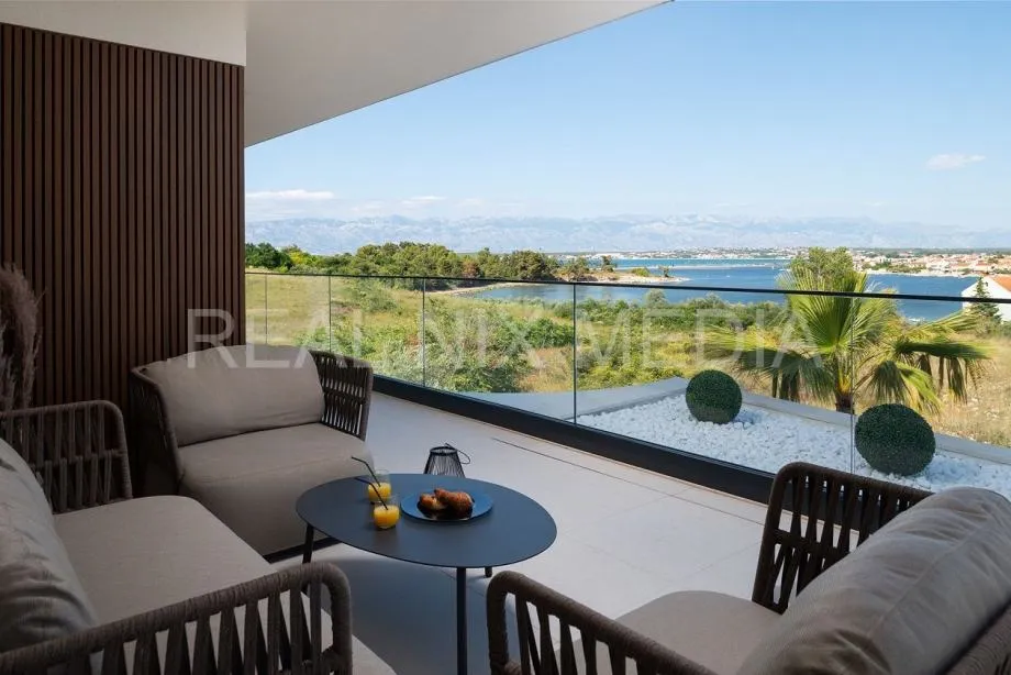 NIN - VILLA MODERNE ARHITEKTURE NA JEDINSTVENOJ LOKACIJI! - cover