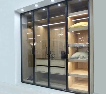 Ormar sa staklenim vratima - cover