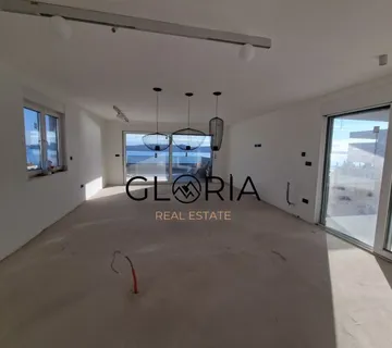 Elitni penthouse 173 m2 s otvorenim pogledom na more, Seget Donji! - cover