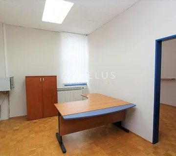 Zagreb, Lučko - Upravna zgrada sa 8 uredskih prostora - cover