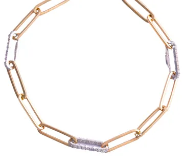 Zlatna ogrlica Dionne - cover