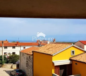 Istra, Ližnjan, etažni apartman u vezanoj kući s parkirnim mjestom - cover