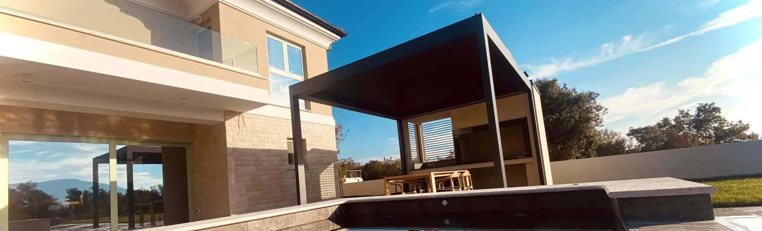 Pergola Sunbreaker 400 - cover