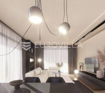 Istra, Umag - Moderan stan u prizemlju s privatnim vrtom samo 200m od mora - cover