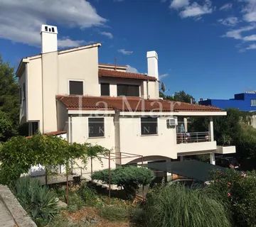 RIJEKA - 3 etaže kuće,1450m2 okućnica. Pogled na Kvarnerski zaljev - cover