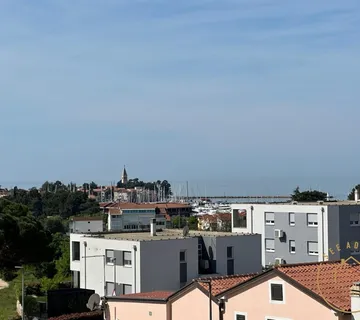 Prostrani stan sa odličnim pogledom na more - cover