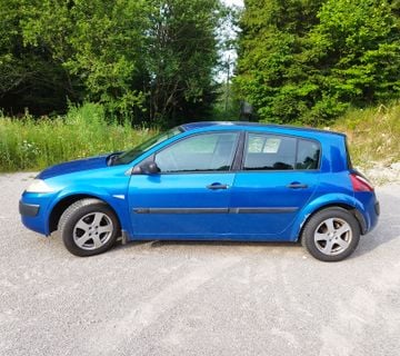 Renault Megane 2 - cover