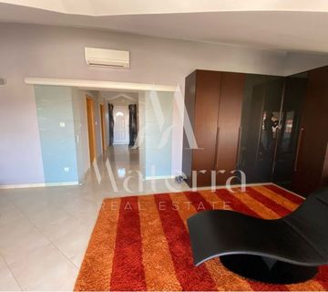 VODICE, STAN 81,85M2 NA 2. KATU SA 3 SOBE, TERASA POGLED NA MORE - cover