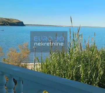 Rtina- Velika Kuća S 12 Apartmana, 1.red Do Mora I Prekrasne Plaže !! - Rtina, Ražanac