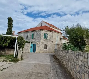 Kuća na prodaju - Lumbarda - cover