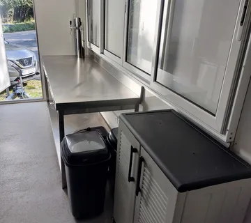 UGOSTITELJSKA FAST FOOD PRIKOLICA - cover