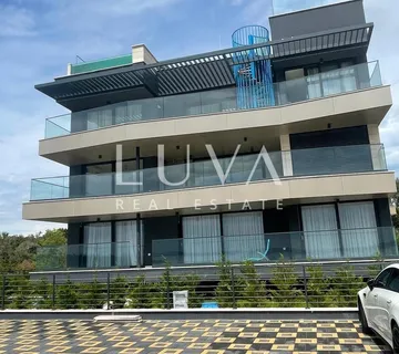 Zadar, Kožino, prodaja, luksuzni penthouse s bazenom uz more - cover