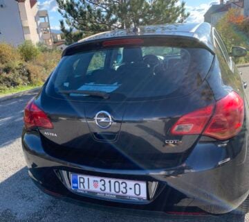 Prodaja vozila Opel Astra 1,7 - cover