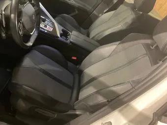 Peugeot 3008 1,6 Plug-In Hybrid 225, KAO NOV, U DOLASKU - cover