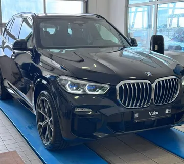 BMW X5 xDrive30d M sport - cover