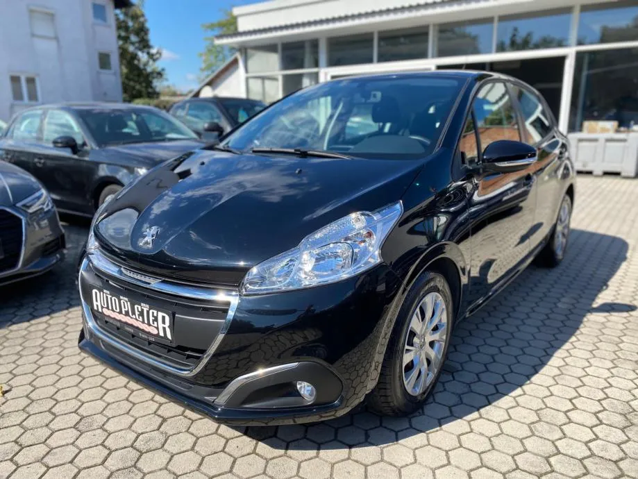 Peugeot 208 1,2 PureTech Berline Premium 4XGARANCIJE - cover