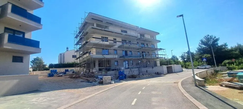 :VABRIGA STAN NA PRODAJI SA LIFTOM 800 M OD MORA (prodaja) - cover